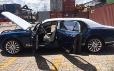 Video: Khui công hàng hiếm Bentley Mulsanne EWB về Việt Nam với màu sơn đặc biệt