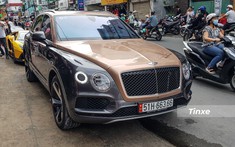 Chi tiết Bentley Bentayga V8 phiên bản 100 năm màu độc, biển "VIP" của chủ xe McLaren Senna