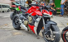 Biker Nha Trang tậu Ducati Streetfighter V4 đầu tiên về Việt Nam, giá ước tính hơn 1 tỷ đồng