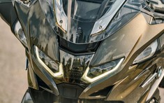 BMW ra mắt xe Touring R1250RT với tính năng giám sát hành trình thích ứng hiện đại