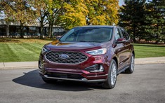 SUV 5 chỗ Ford Edge 2021 trình làng với màn hình trung tâm 12 inch nằm dọc như xe Tesla