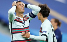 Ronaldo bị nghi phạm luật phòng dịch