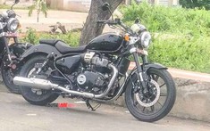 Hé lộ hình ảnh Royal Enfield 650 Cruiser khá giống với xe Triumph trên đường phố Ấn Độ