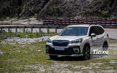 Sang tháng 10, Subaru Forester tiếp tục giảm kỷ lục hơn 200 triệu, bản thấp nhất chỉ 900 triệu đồng