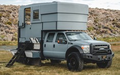 Ford F-550 "Adrift" - Chiếc xe cắm trại độc nhất, mất 5 năm để chế tạo và hiện có giá bán 5,2 tỷ đồng