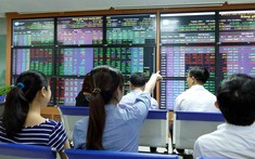 Có nên mua cổ phiếu bất động sản lúc này?