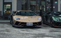 2 chiếc Lamborghini Aventador S Taiwan Edition độc quyền của nhà giàu Đài Loan khoe dáng cùng nhau