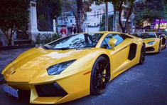 Góc ảnh tương phùng của Lamborghini Aventador đầu tiên về Việt Nam cùng Lamborghini Aventador SVJ