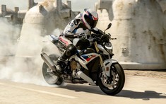Cuối cùng ngày này cũng đến, BMW S1000R 2021 chính thức lộ diện với diện mạo và sức mạnh hoàn toàn mới