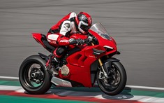 Chiếc Ducati Panigale V4 S 2020 đầu tiên đã về đến Việt Nam, giá dự kiến hơn 1 tỷ đồng