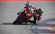 Ducati SuperSport 950 thế hệ mới trình làng, mang vẻ "đẹp trai" của Panigale cùng công nghệ mới