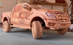 Chứng kiến thợ mộc Việt khéo léo tạo nên một chiếc Ford Ranger Raptor 2020 bằng gỗ