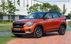 Kia Seltos ngày càng bán chạy, liệu có cửa cho Hyundai Kona “lật kèo”?