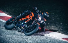 1290 Super Duke R là chưa đủ, KTM sẽ phát triển thêm bản Super Duke RR với hiệu năng cao hơn