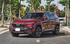 Tháng 11, giá bộ đôi VinFast Lux tiếp tục giảm hàng trăm triệu, Fadil kéo dài ưu đãi “Trước bạ 0 đồng” đến hết năm