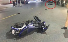 Video: Yamaha Exciter chạy với "tốc độ bàn thờ", tông trúng xe máy đi ngược chiều, 2 người bị thương nặng