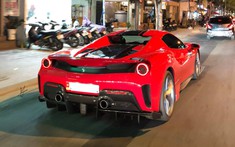 Hoàng Kim Khánh dạo phố đêm Sài thành bằng "vợ mới" Ferrari 488 Pista Spider độc nhất Việt Nam