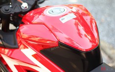 Xe mô tô GPX GR200R bất ngờ phát nổ khiến 1 người bị thương nặng