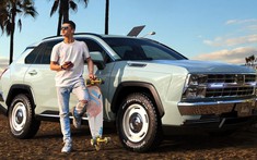 Người mua Nhật Bản "đang phát cuồng" vì chiếc Toyota RAV4 độ thành Chevrolet K5 Blazer cổ điển này