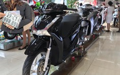 Chiếc xe Honda SH150i dưới đây bán chơi cũng được vài trăm triệu nhờ biển số ngũ quý 8