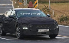 Sedan cỡ lớn Kia K7 thế hệ mới bị bắt gặp trên đường phố, được đổi tên thành K8