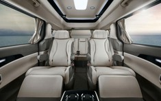 Xem video khám phá nội thất rộng rãi và tiện nghi của MPV tiền tỷ Kia Sedona Hi Limousine 2021