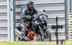 KTM tiết lộ thông tin xe việt dã KTM 1290 Super Adventure R và S