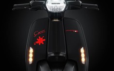 Chính thức ra mắt Lambretta V200 GP, xe tay ga tuyệt đẹp trong bộ cánh đen đỏ ma mị