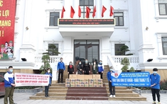 Tuổi trẻ Cẩm Phả trao hơn 4.000 bình khử khuẩn và 50.000 khẩu trang y tế phòng chống dịch