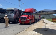 Xe “luồng xanh” chở hàng lậu, chở người trái phép - Hiểm họa lây lan dịch cần ngăn chặn