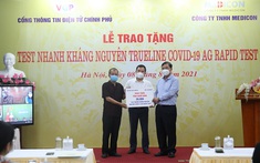 Trao 100.000 bộ kit test nhanh kháng nguyên SARS-CoV-2 tặng 4 tỉnh, thành phố