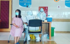 Phụ nữ mang thai từ 13 tuần trở lên và đang cho con bú có thể tiêm vắc xin phòng COVID-19