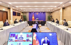 Vừa giải quyết thực chất những vấn đề cấp bách hiện nay, vừa đặt nền tảng cho sự phát triển nhanh, bền vững, an toàn và bao trùm, toàn diện trong thập kỷ tới*