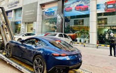 Siêu xe 4 chỗ ngồi Ferrari Roma đầu tiên về Việt Nam xuất hiện tại Hà Nội dưới thời tiết lạnh giá
