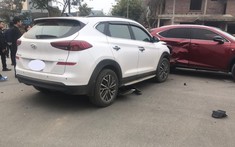 Lào Cai: Hyundai Tucson vỡ nát đầu xe sau khi tông vào bên hông Lexus NX