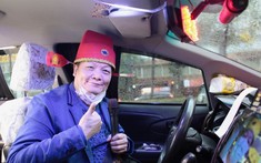 Nếu hát karaoke hay trong chiếc taxi này, bạn có thể được đi miễn phí hoặc thưởng tiền