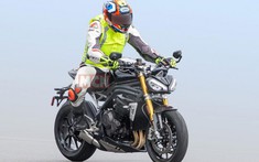 Naked bike "bạo chúa" Triumph Speed Triple 1200 RS hé lộ công suất khủng lên tới 177,5 mã lực
