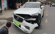 Đà Nẵng: Va chạm với xe bán tải, Volvo XC60 bung cản va trước