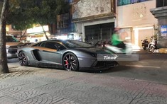 Siêu xe Lamborghini Aventador mang gói độ body kit Novitec tái xuất tại Sài thành
