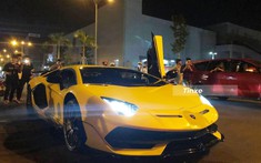Video: Siêu xe Lamborghini Aventador SVJ lần đầu dạo phố Sài thành cùng doanh nhân quận Gò Vấp