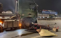 Đồng Nai: Xe máy băng ngang qua đường xảy ra va chạm với xe đầu kéo, 2 người thương vong