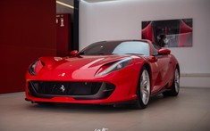 Siêu xe mui trần Ferrari 812 GTS đầu tiên bàn giao cho nhà giàu Thái, giá từ 26 tỷ đồng