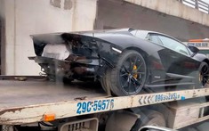Lamborghini Aventador S thứ 2 tại Việt Nam nằm trên xe cứu hộ với đuôi xe được tháo tung khiến dân tình tò mò