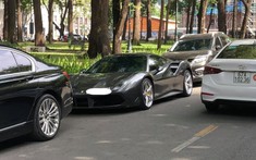 Dàn siêu xe đẹp mắt của giới nhà giàu Sài thành dạo phố trong ngày chủ nhật đầu tiên năm 2021