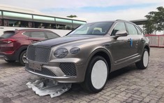 Sức nóng của Bentley Bentayga 2021 bắt đầu lan toả với chiếc xe chính hãng thứ 2 về nước