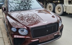 Bentley Bentayga 2021 đầu tiên về Việt Nam tái xuất trên đường phố Nghệ An, giá từ 17 tỷ đồng