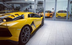 Lamborghini Aventador SVJ đọ dáng cùng Ferrari F8 Spider đầu tiên về Việt Nam