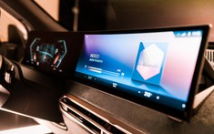 Mercedes-Benz và BMW "đọ" màn hình ô tô mới trong triển lãm CES 2021