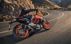 KTM 390 Duke mới sẽ được trang bị tính năng giám sát hành trình rađa