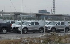 Lô xe Hyundai Santa Fe 2021 bất ngờ cập cảng Việt Nam